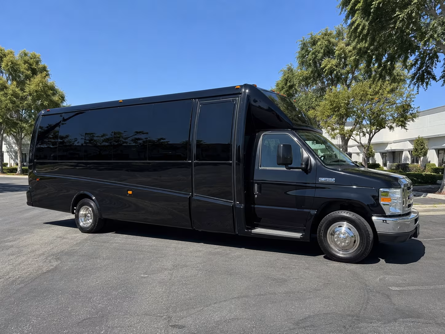 san jose corporate retreat shuttle bus rentals